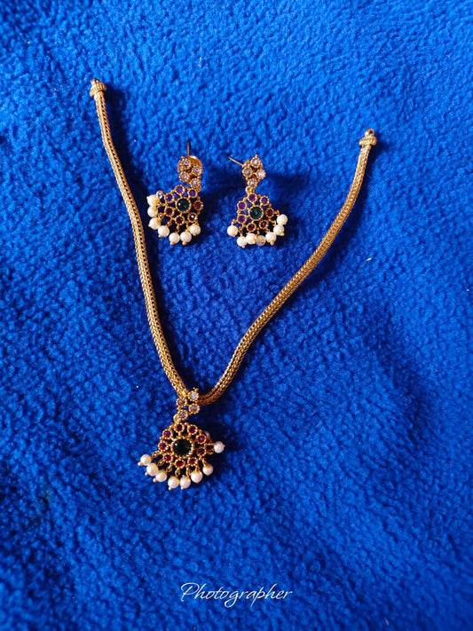 Elegant Green Stone Designer Pendant Necklace Set for Women